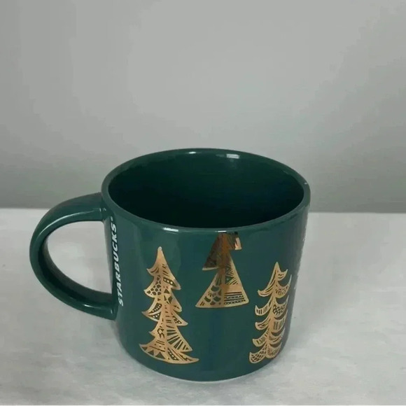 Starbucks A pair of 2015 Winter Green Christmas Cup Mugs With Gold Pinetrees - Picture 4 of 5